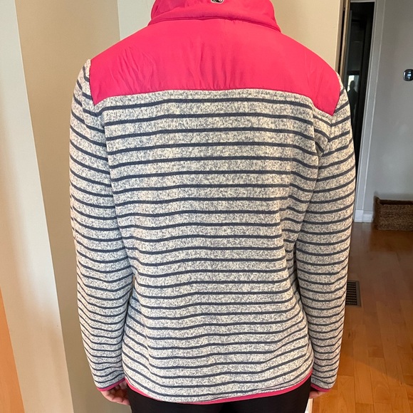 Vineyard Vines fleece limited edition pullover - size Medium - barely worn! - Picture 2 of 5